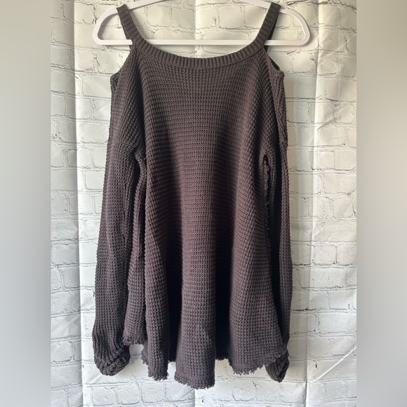 Free People Charcoal Cold Shoulder Pullover
Oversized Distressed Raw Hem Sweater - Picture 3 of 4